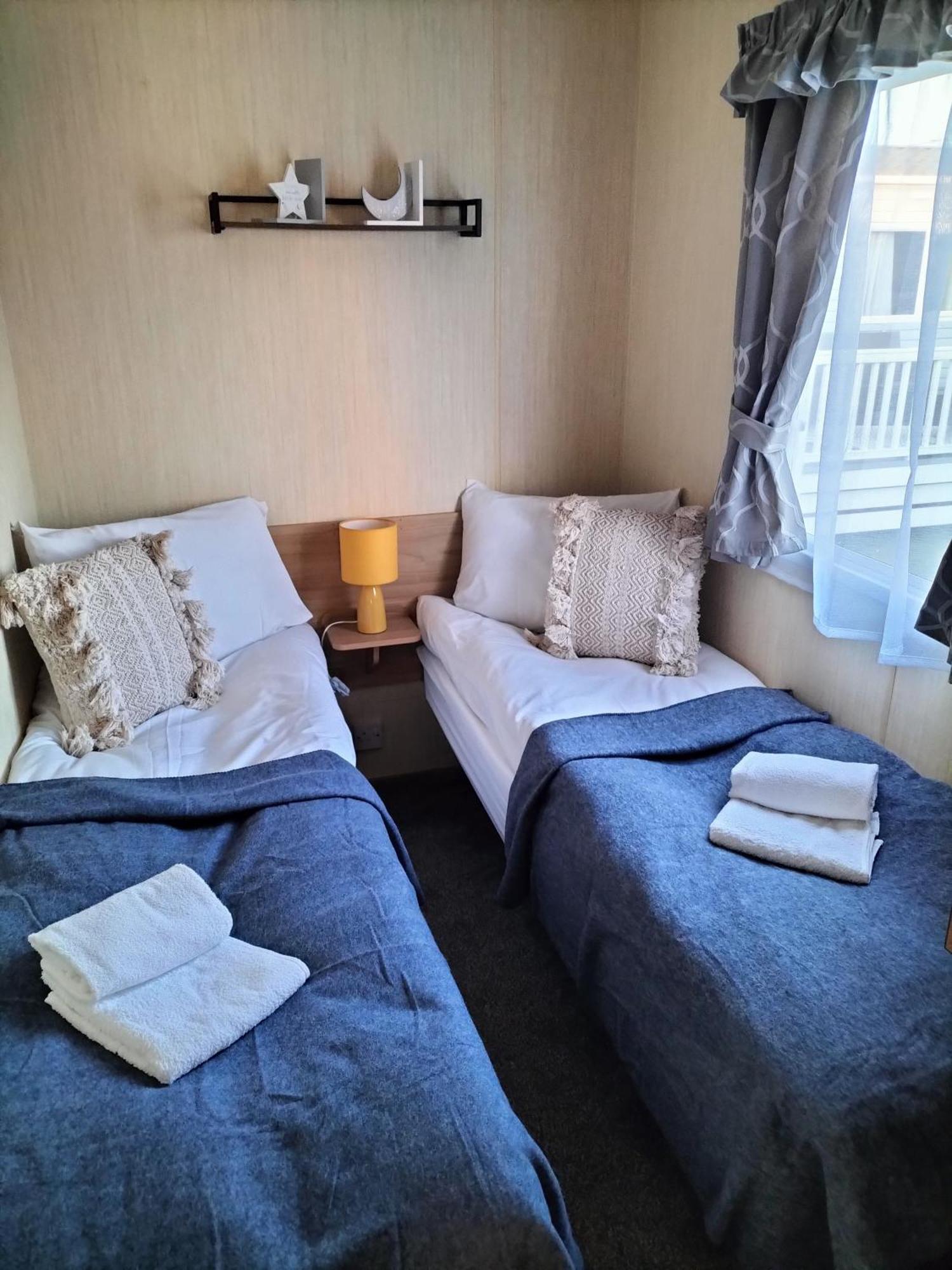 3 Bedroom Caravan, Edi Rita, Robin Hood, Pet Friendly Meliden Экстерьер фото